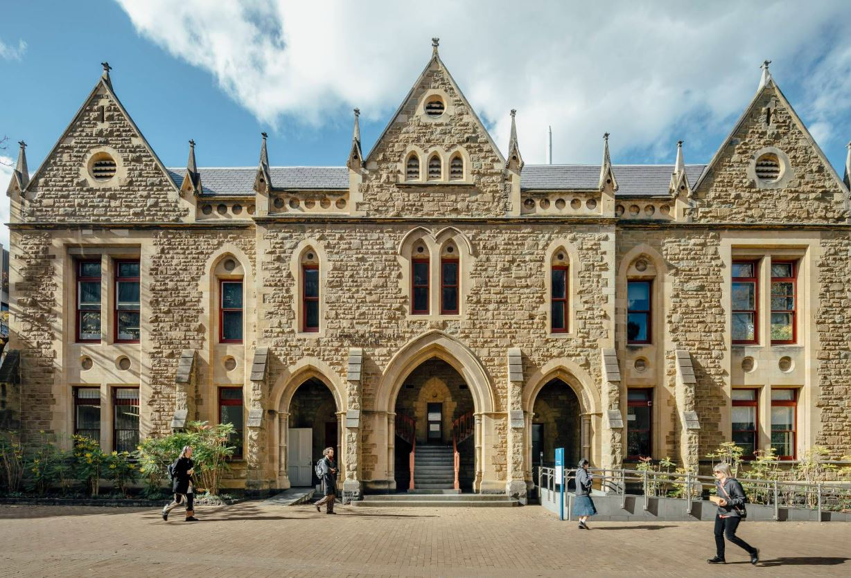 Image of the Elisabeth Murdoch building at the University of Melbourne